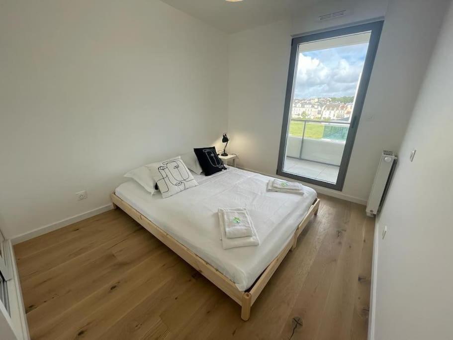 Presqu'Ile, Appartement Neuf Avec Balcon, Salle De Gym Et Parking Caen Luaran gambar