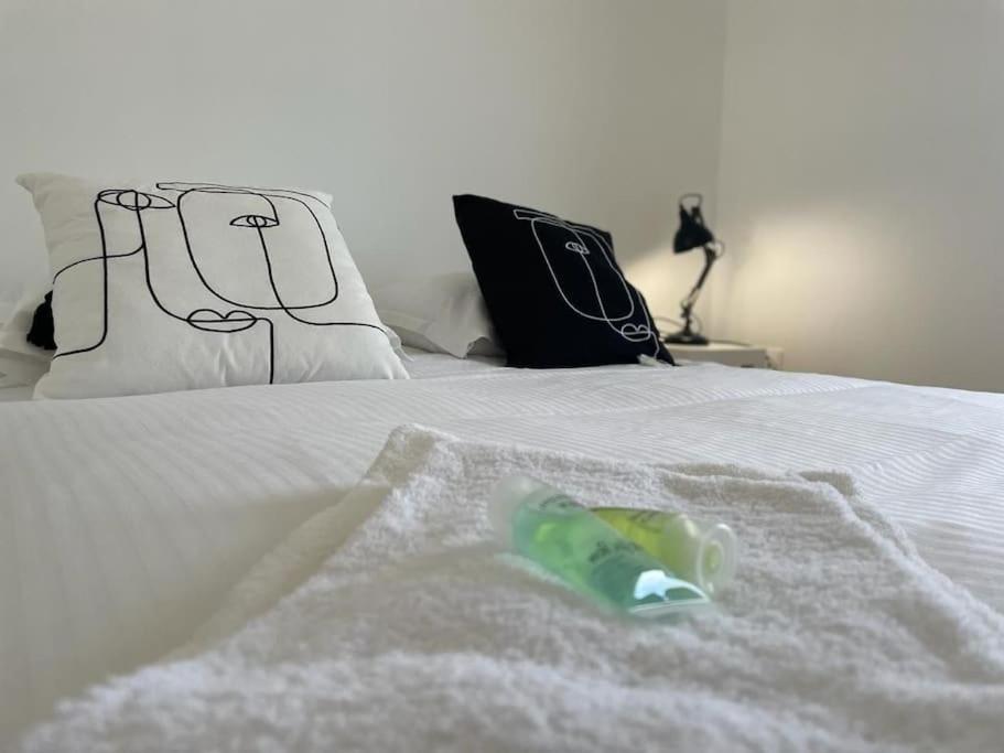 Presqu'Ile, Appartement Neuf Avec Balcon, Salle De Gym Et Parking Caen Luaran gambar