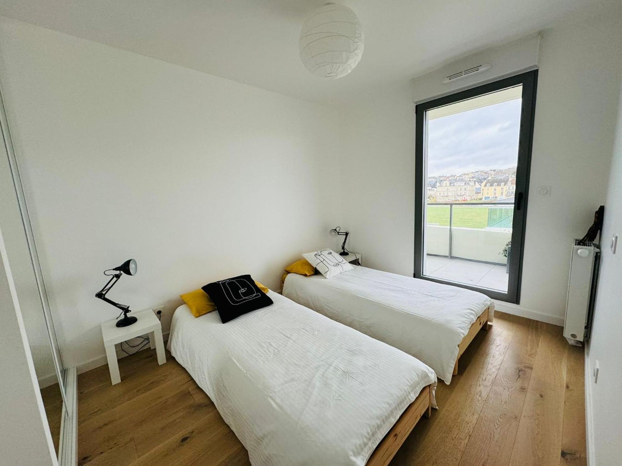 Presqu'Ile, Appartement Neuf Avec Balcon, Salle De Gym Et Parking Caen Luaran gambar