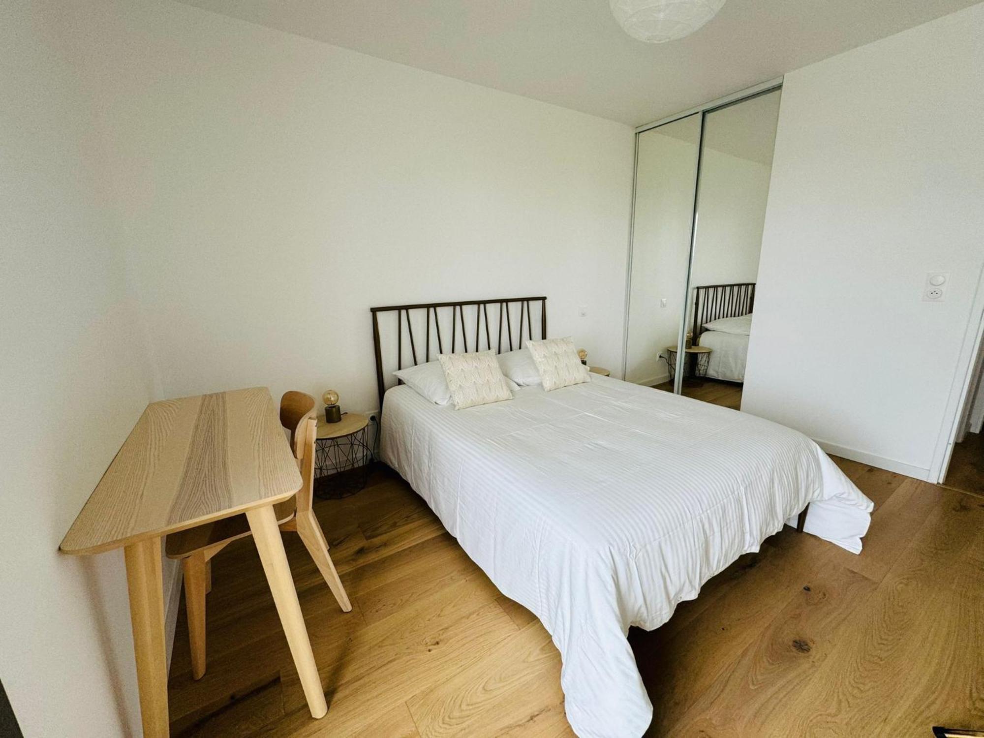 Presqu'Ile, Appartement Neuf Avec Balcon, Salle De Gym Et Parking Caen Luaran gambar